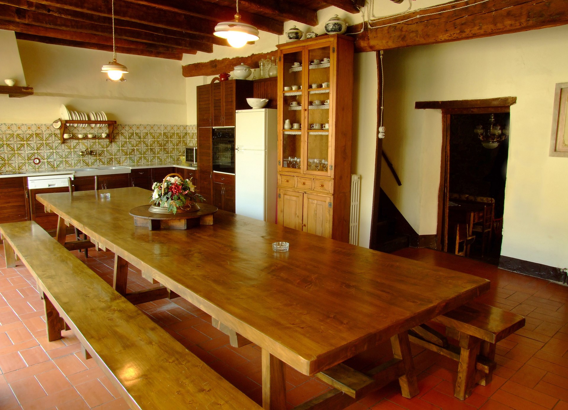 Menjador cuina de la casa rural Can Ventura de Sant Feliu de Pallerols (La Garrotxa)