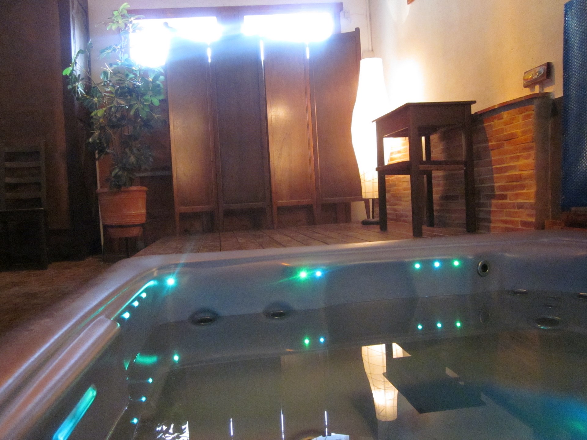 Jacuzzi de la casa rural Casa Prat de Sant Feliu de Pallerols (La Garrotxa)